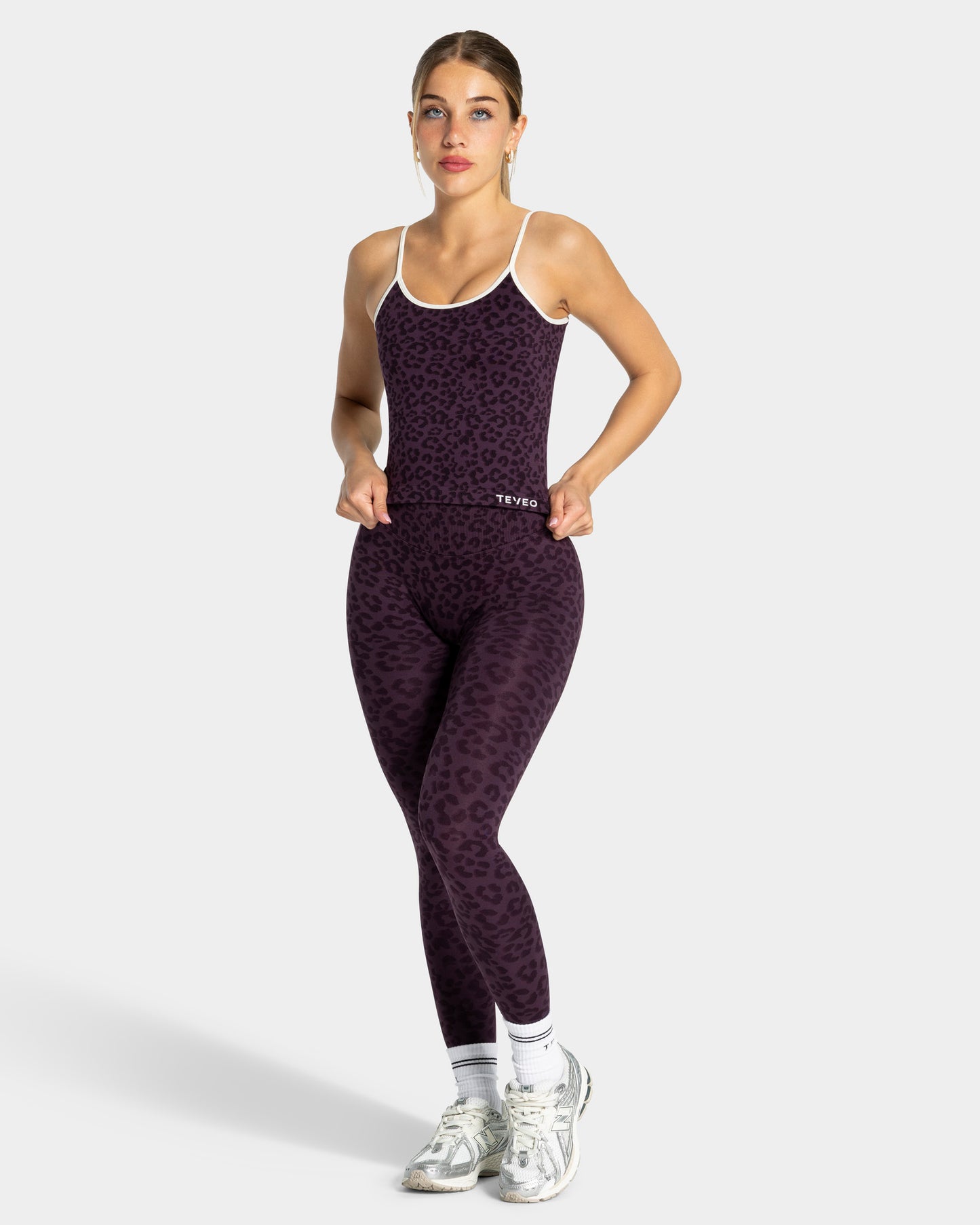 Top Cami Contrastline “Stampa leopardata Blackberry"