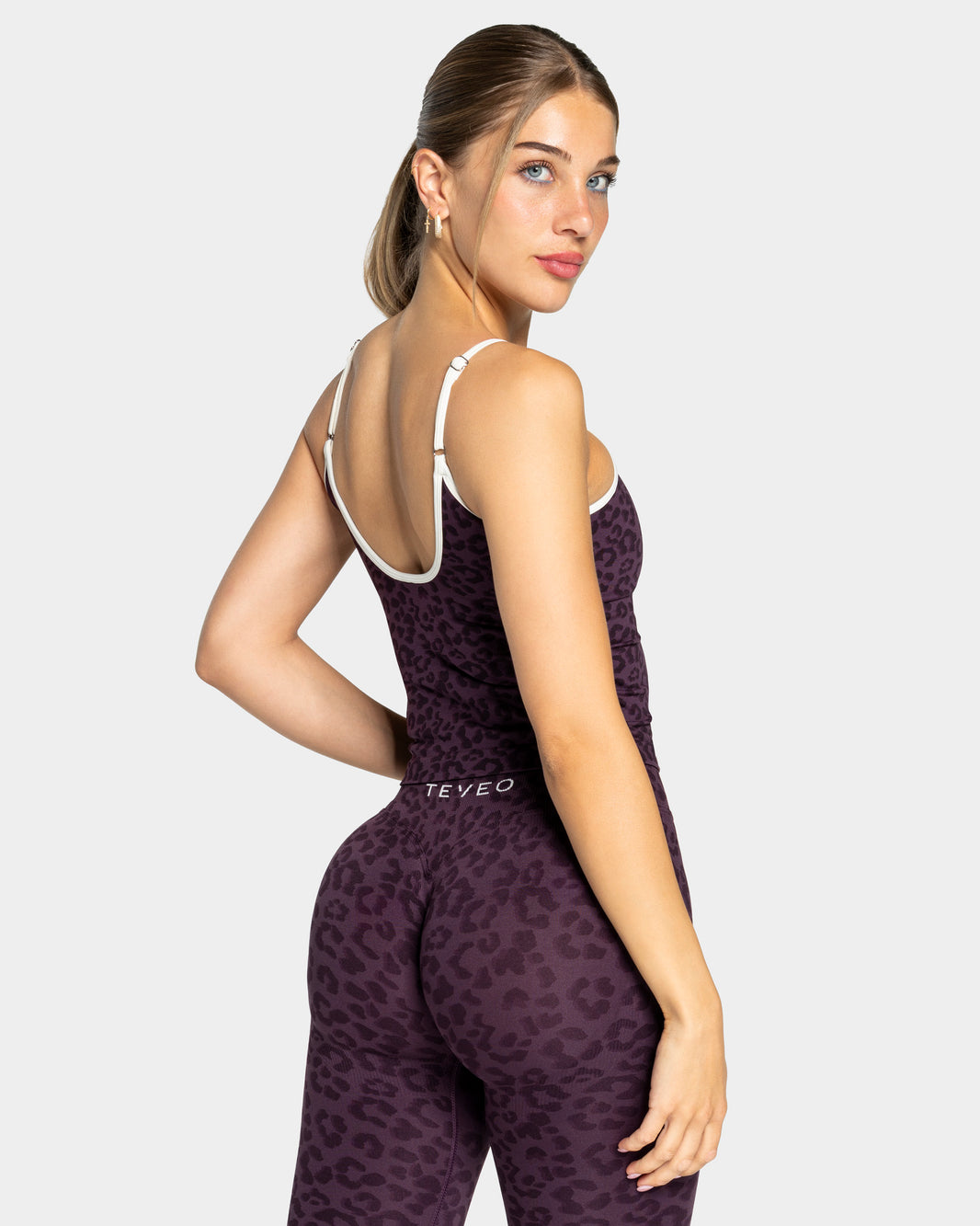 Top Cami Contrastline “Stampa leopardata Blackberry"