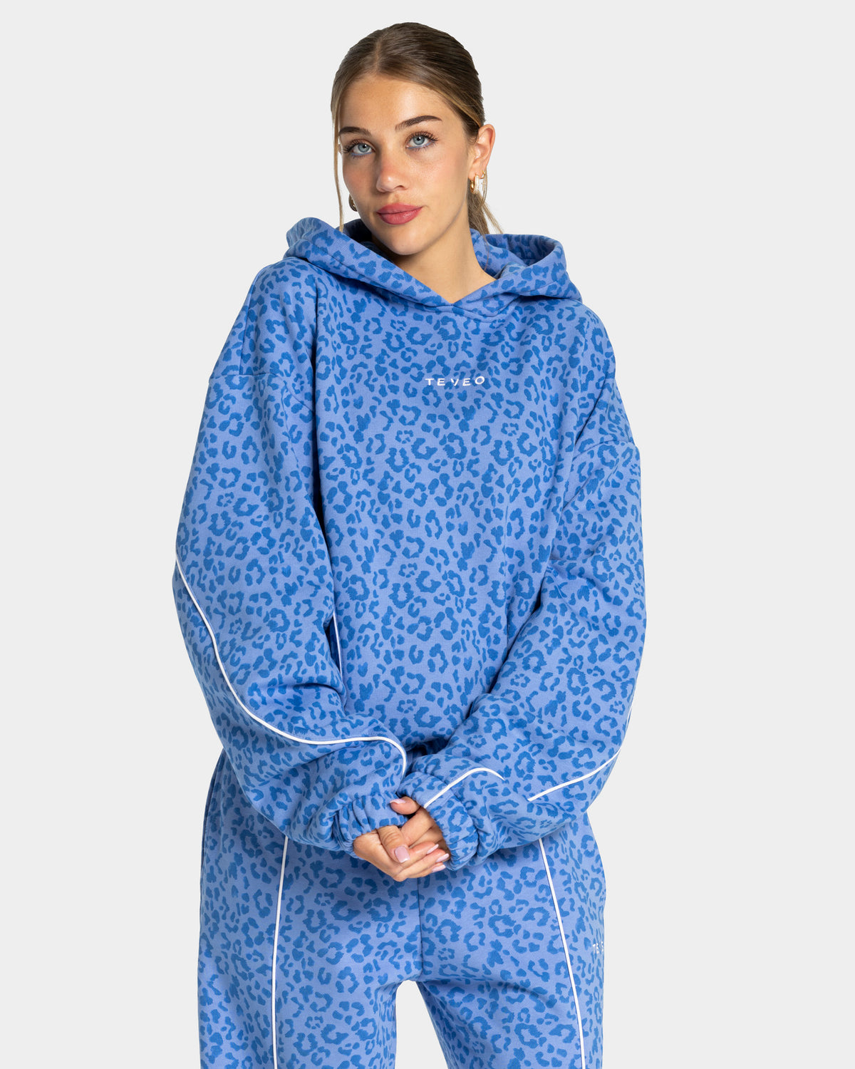Contrastline Hooded Sweater ‘Azure Leopard Print’