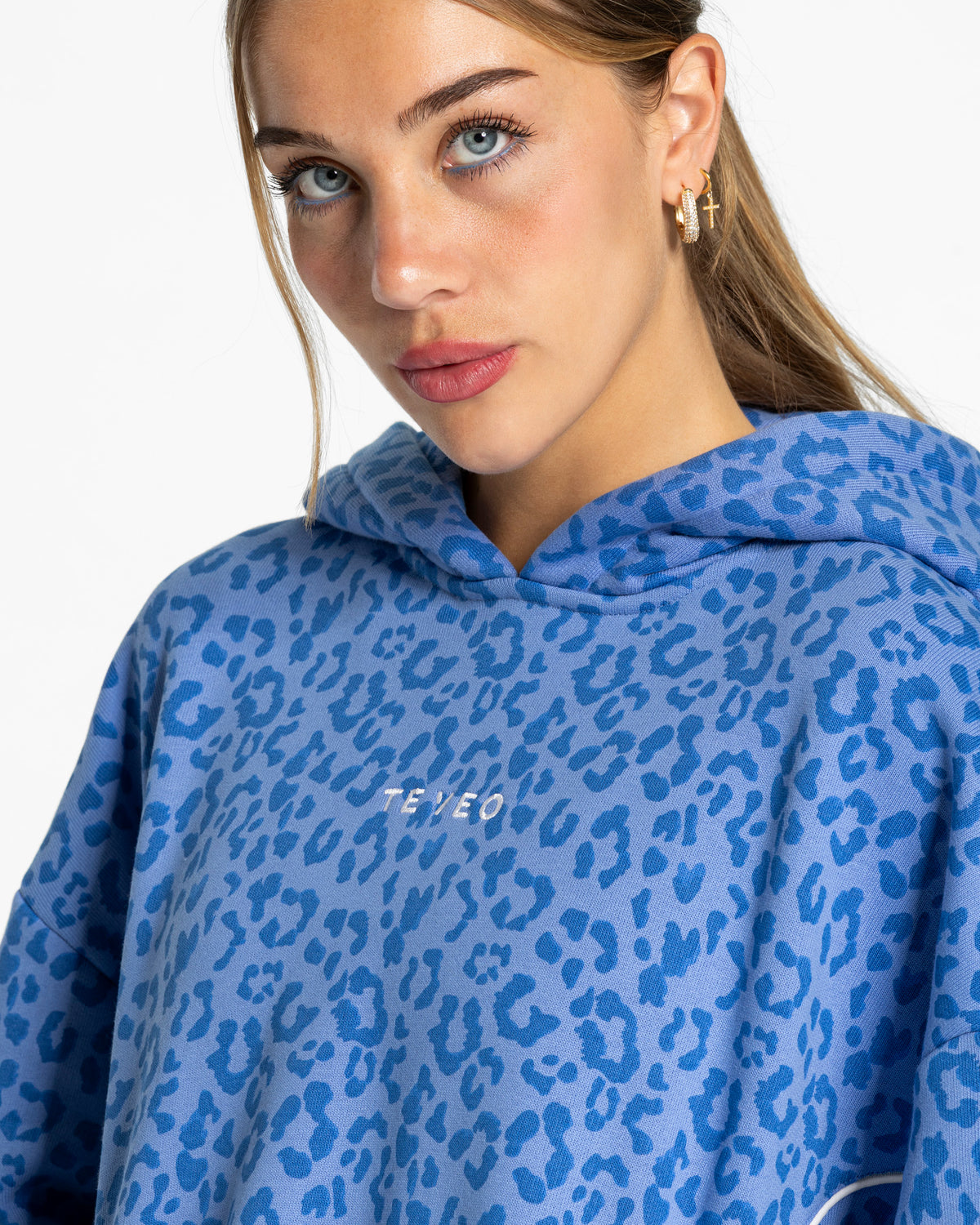 Contrastline Hooded Sweater ‘Azure Leopard Print’