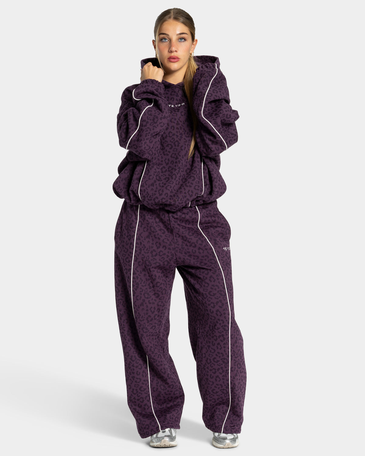Pantalon de jogging Wide Leg Contrastline « Léopard Blackberry »