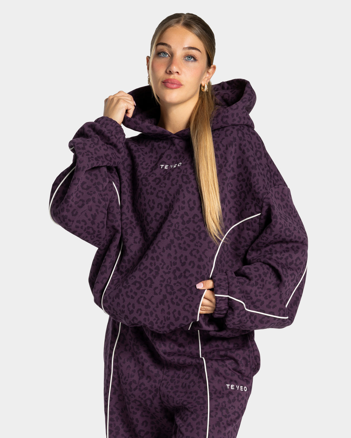 Contrastline Hooded Sweater ‘Blackberry Leopard Print’