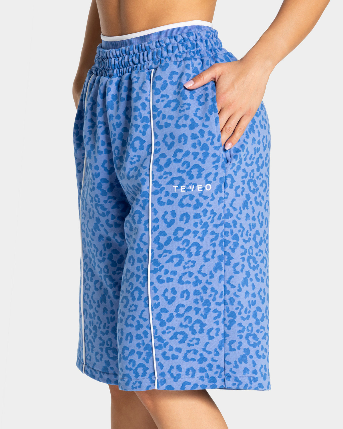 Contrastline Oversized Jorts ‘Azure Leopard Print’