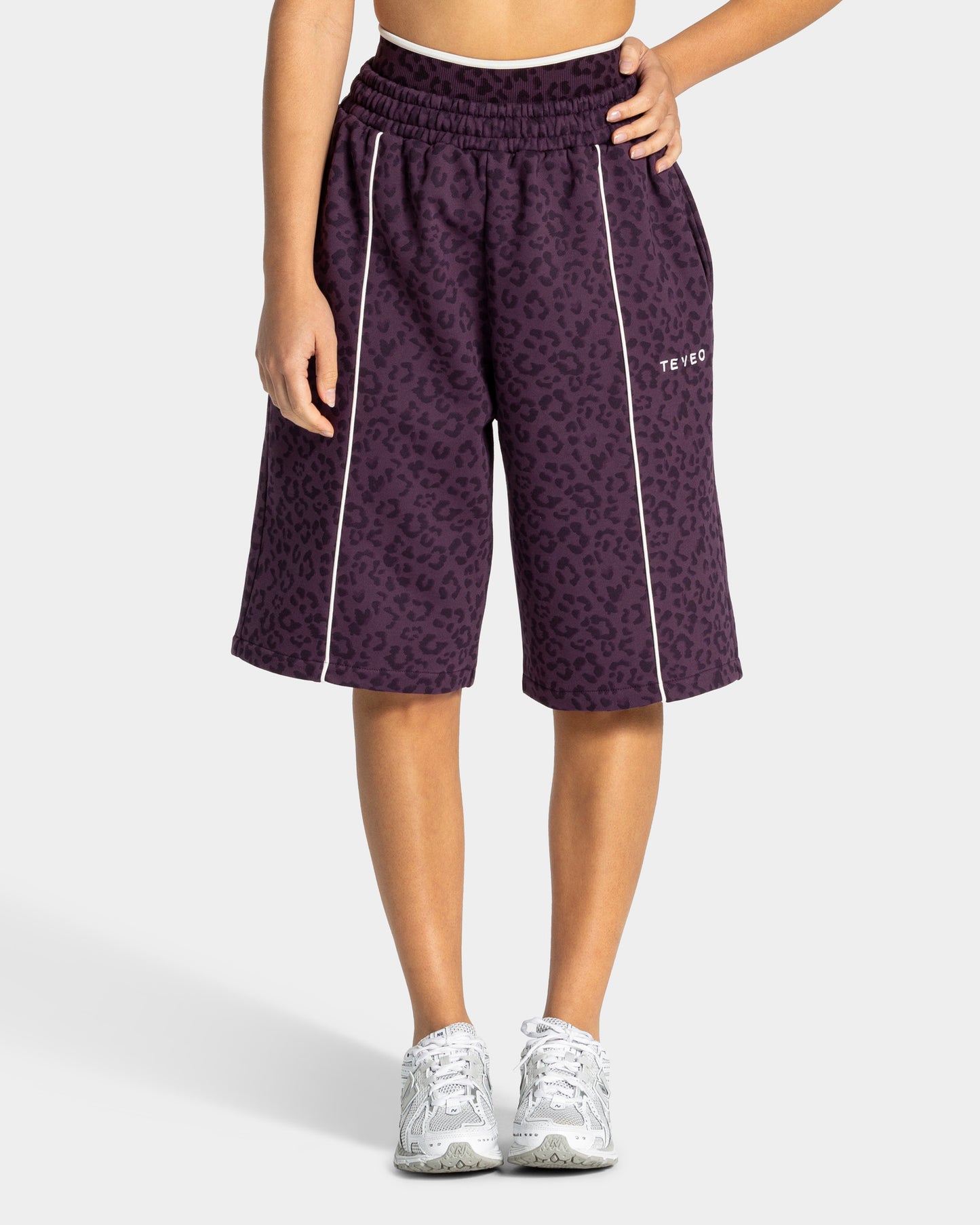 Bermudas oversize Contrastline «leopardo blackberry»