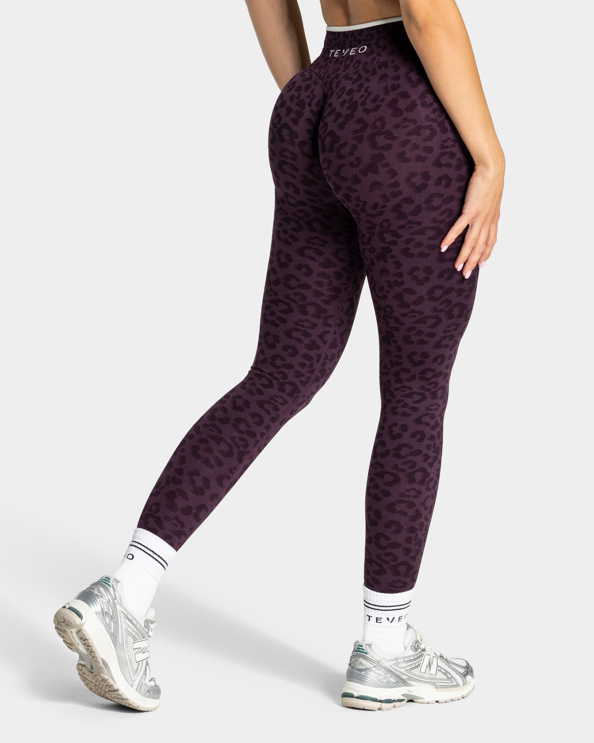 Contrastline Leggings ‘Blackberry Leopard Print’