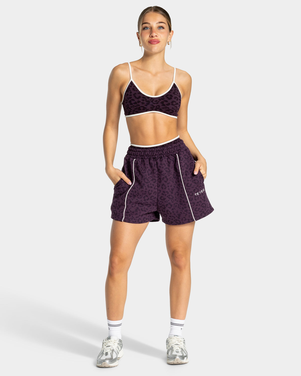 Contrastline Oversized Shorts ‘Blackberry Leopard Print’