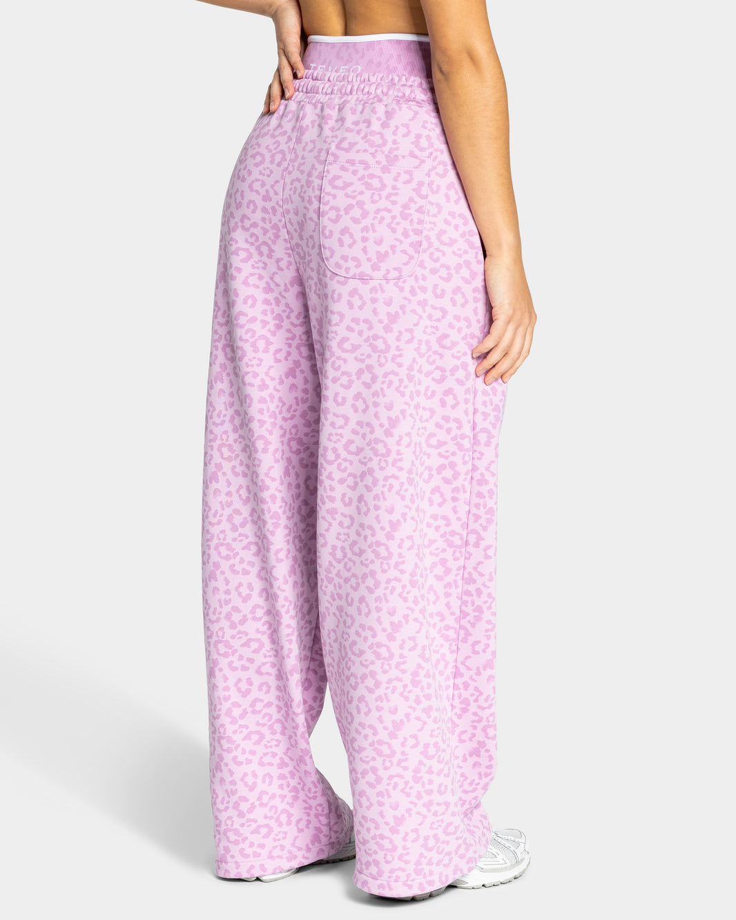 Contrastline Wide Leg Joggers ‘Orchid Leopard Print’