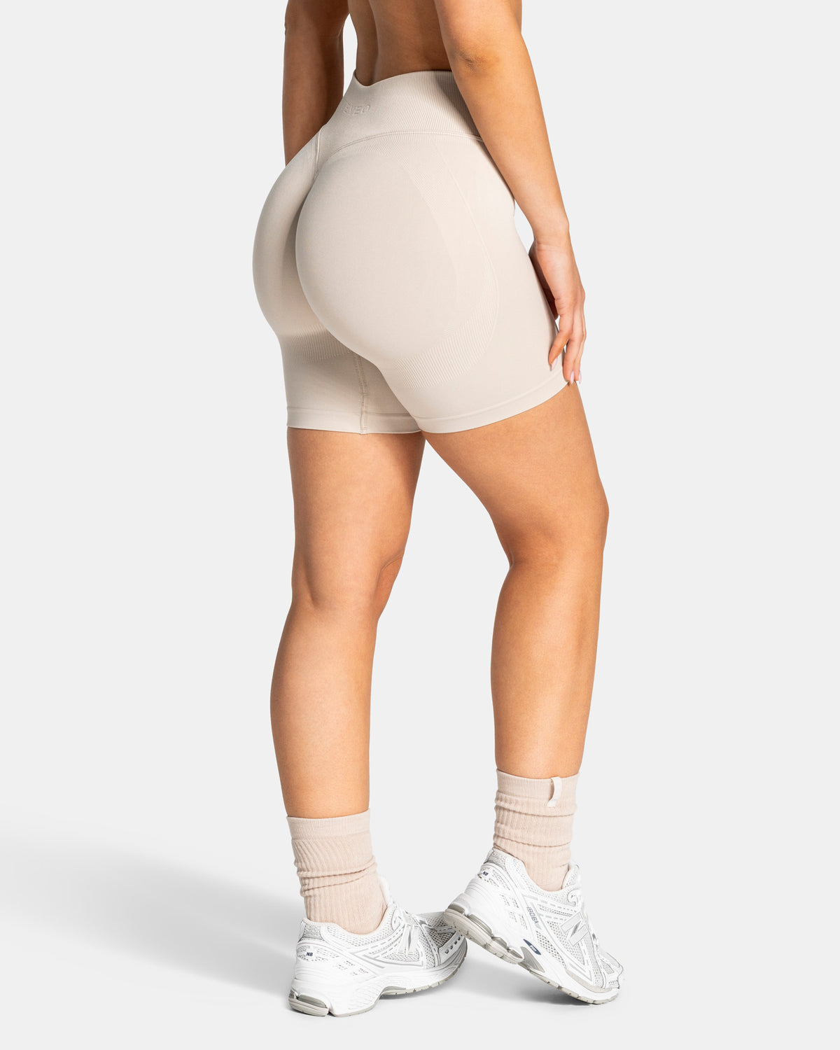 Shorts Lift Sculpt Scrunch “Cream”