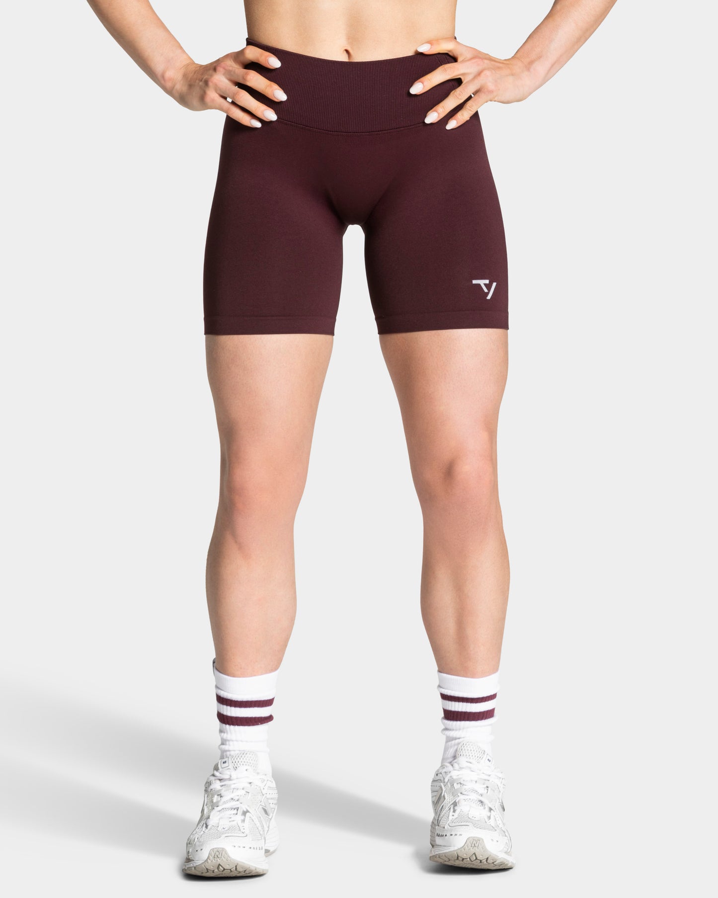 Lift Sculpt Scrunch Shorts ‘Merlot’