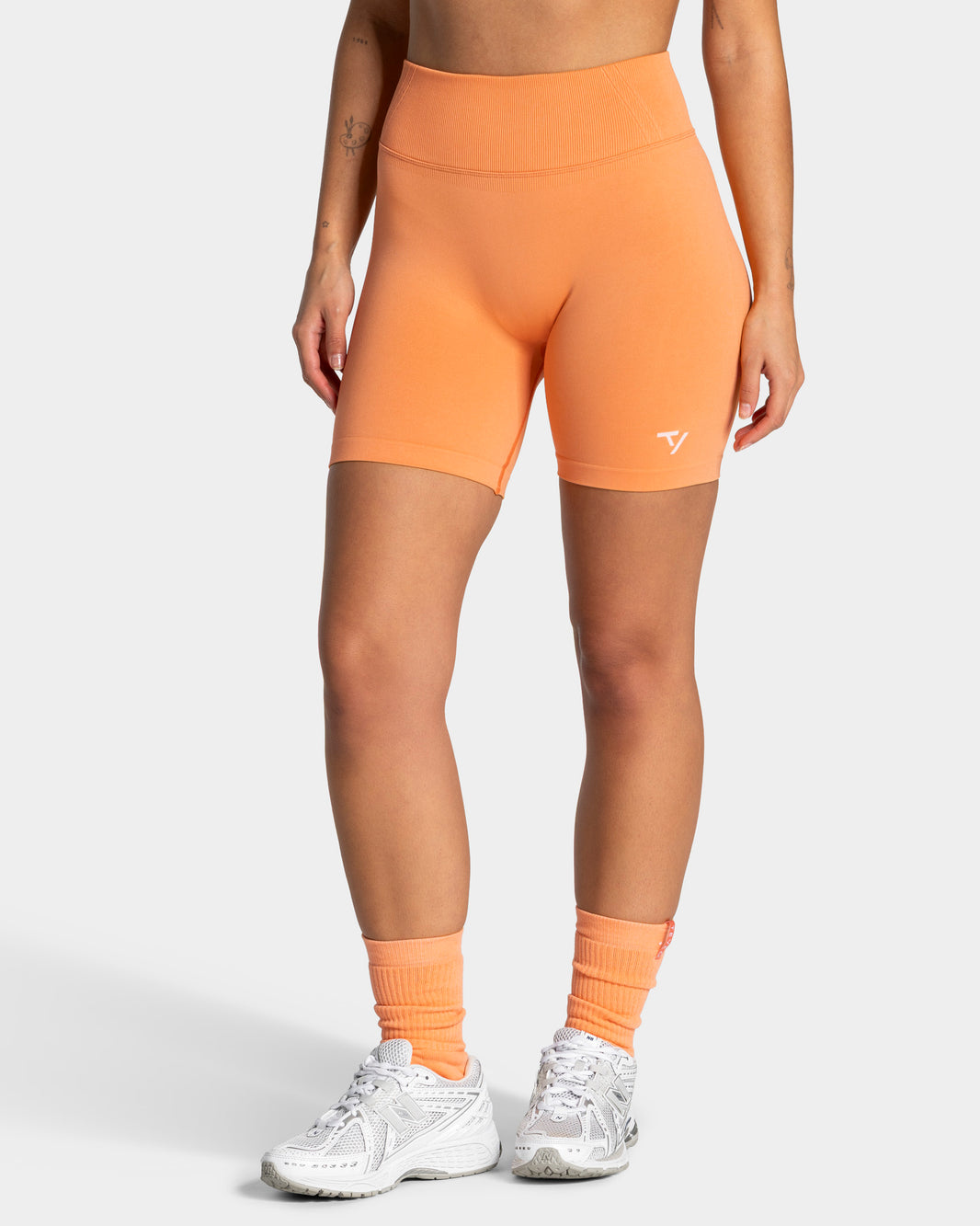 Lift Shorts ‘Apricot’