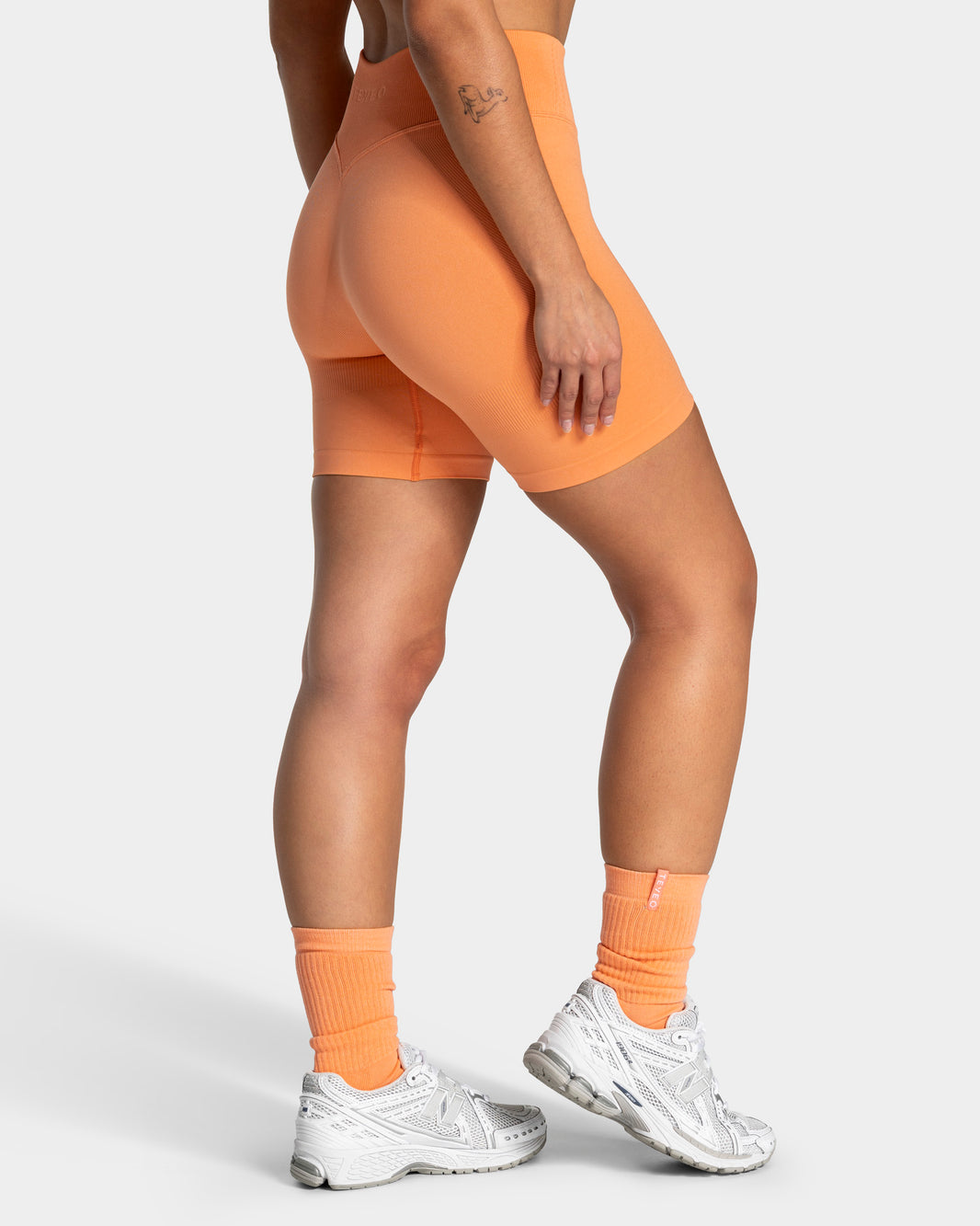 Lift Shorts ‘Apricot’