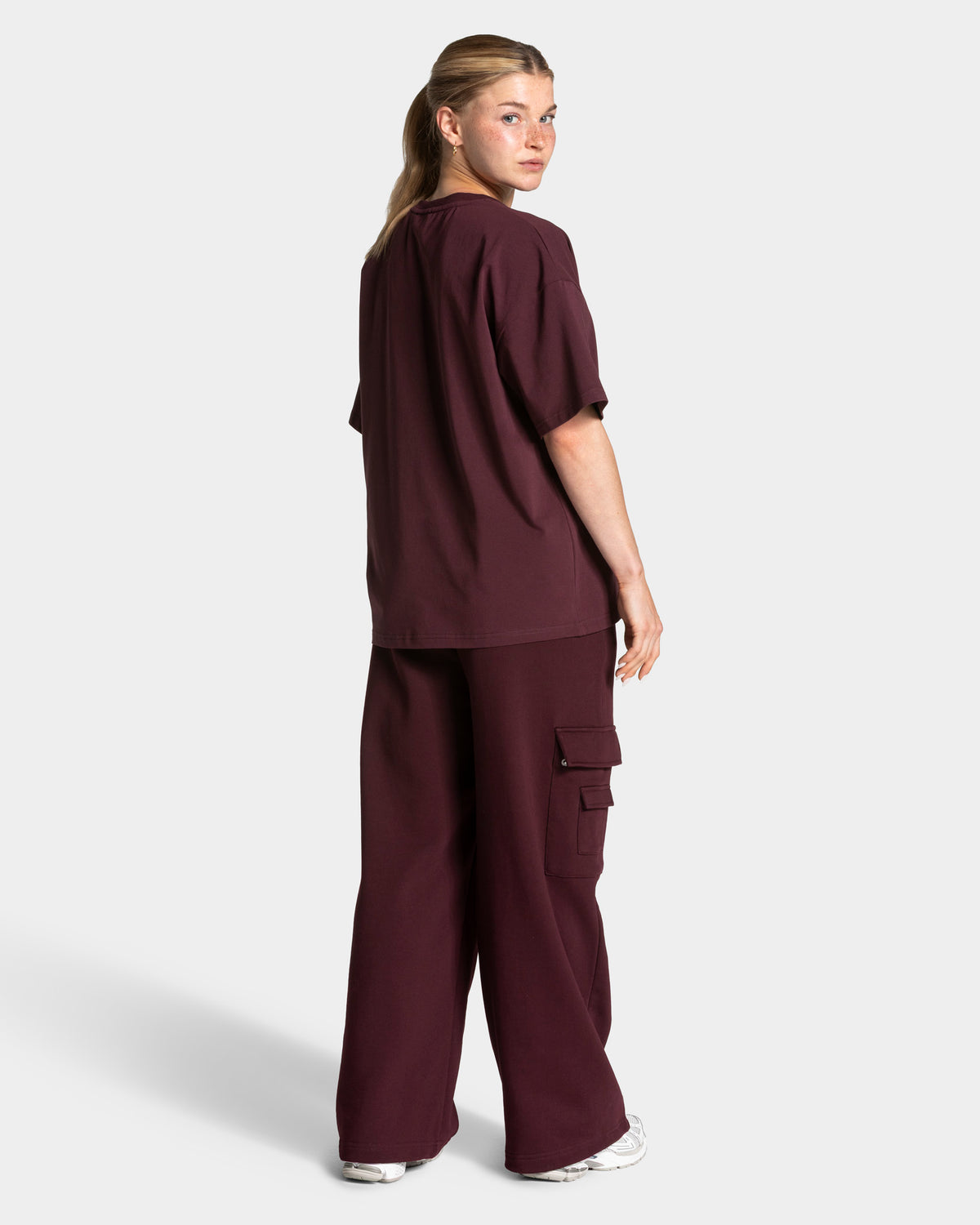 Lift Wide Leg Cargo Joggers ‘Merlot’