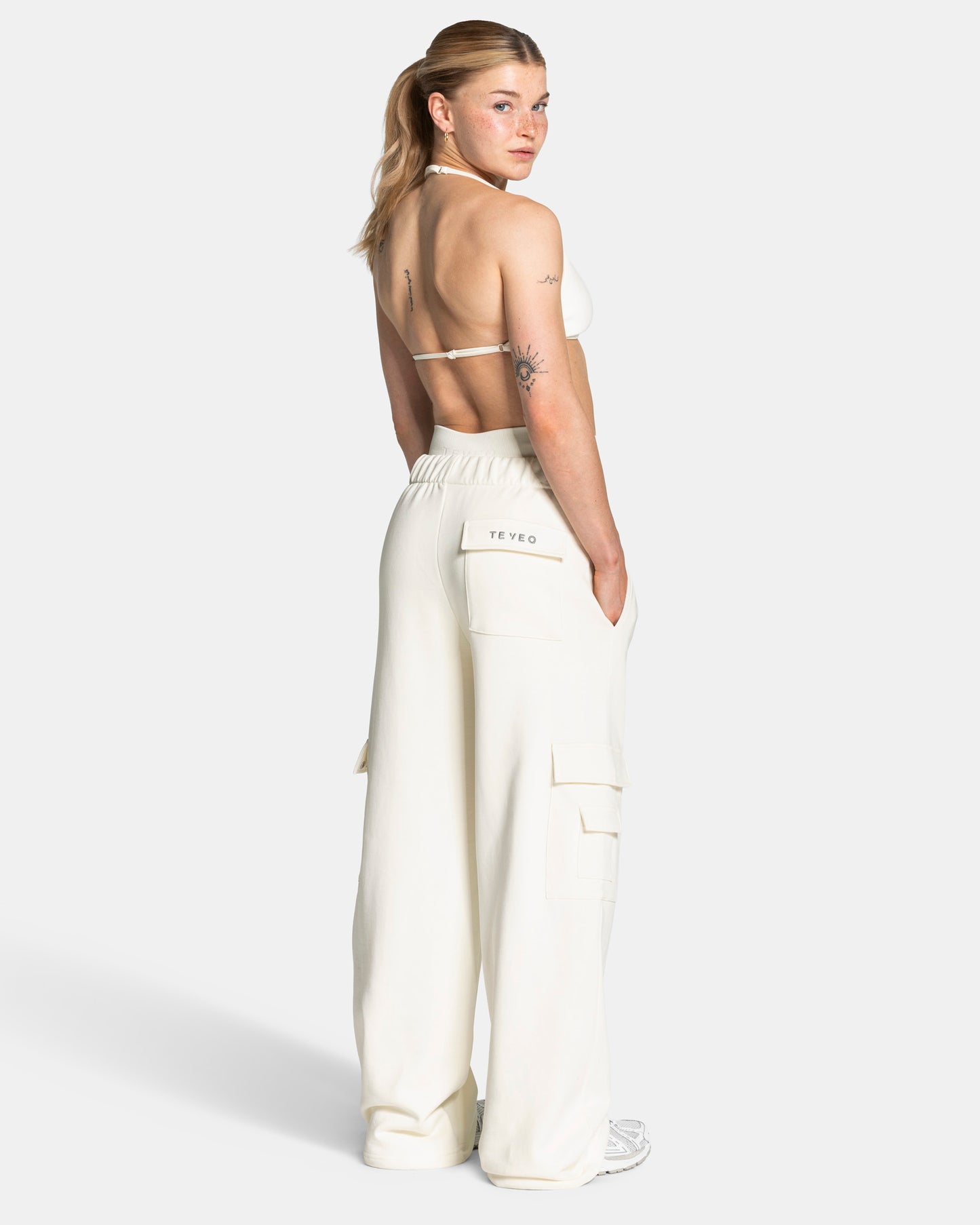 Lift Wide Leg Cargo Joggers ‘Cloud’