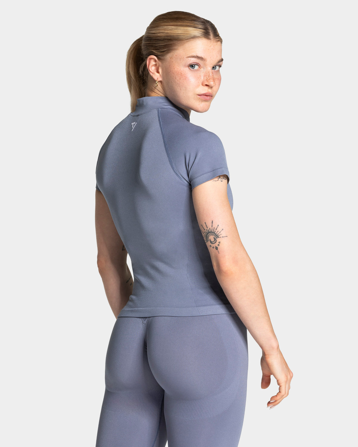 Lift Zip Shortsleeve ‘Steel Blue’