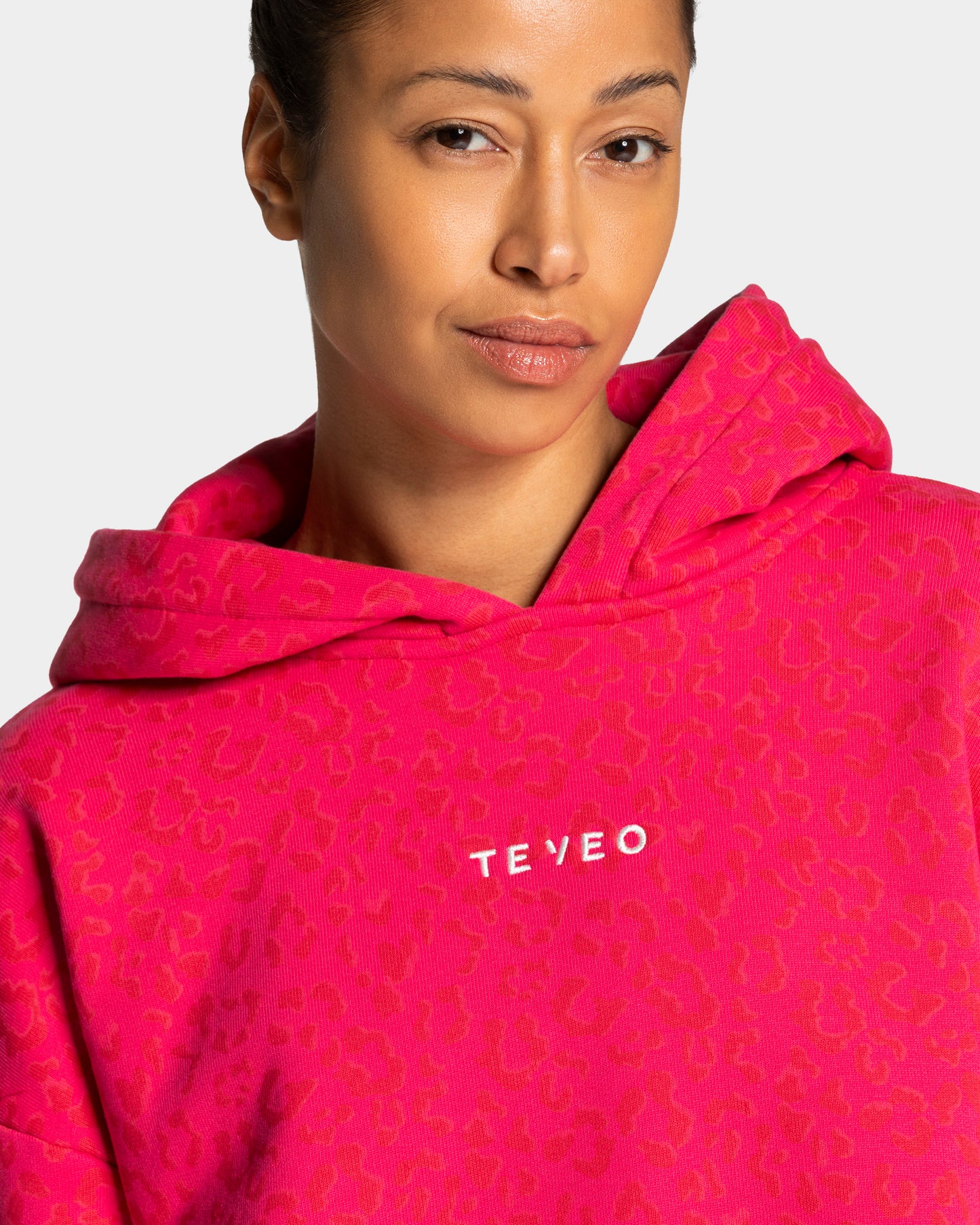 Felpa con cappuccio Contrastline “Stampa leopardata Berry"