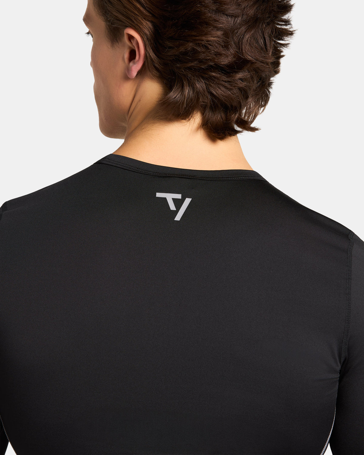 LIFT. DEPT. Fitted Longsleeve "Schwarz"