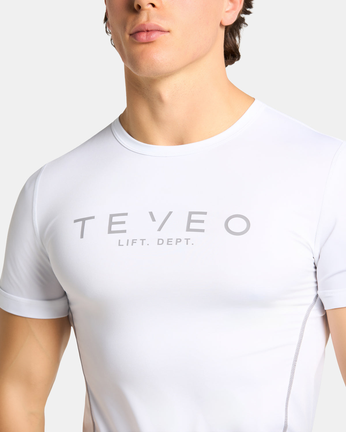 LIFT. DEPT. Fitted T-Shirt "Weiß"