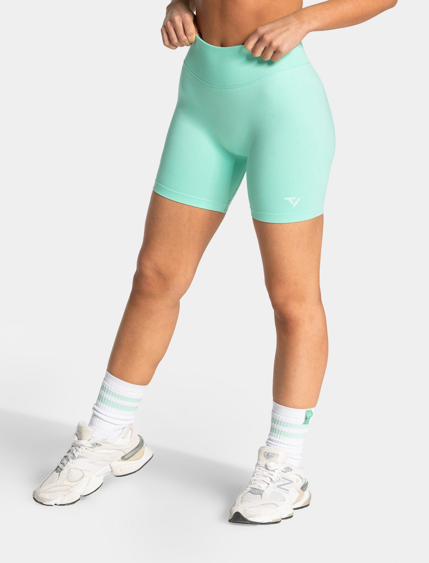 Lift Sculpt Scrunch Shorts ‘Mint’