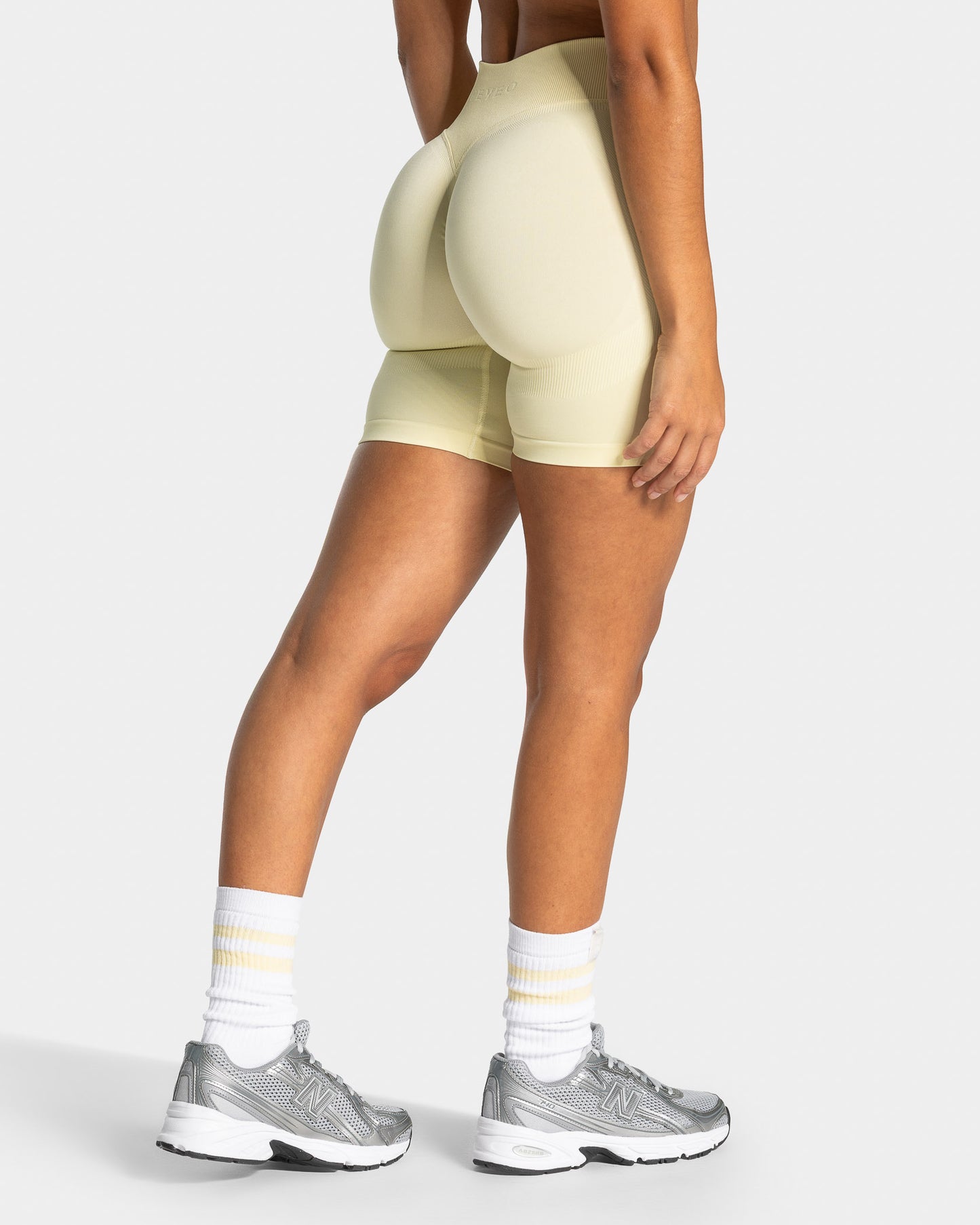 Shorts Lift Sculpt Scrunch “Butter Yellow"