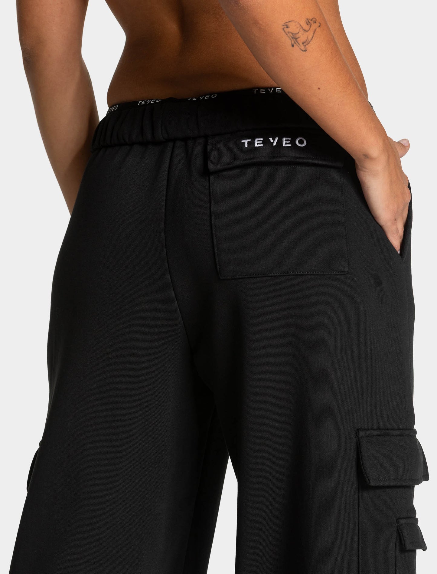 Lift Wide Leg Cargo Joggers ‘Black’