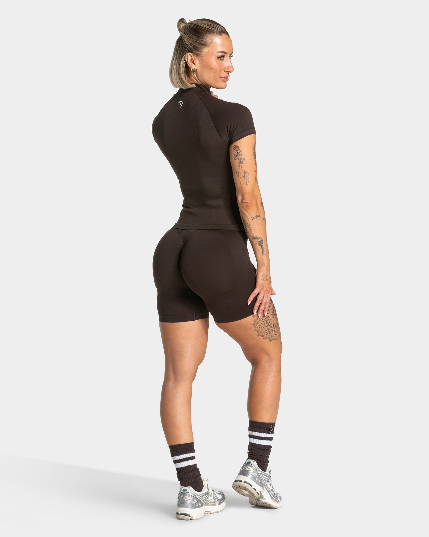 Lift Zip Shortsleeve ‘Dark Chocolate’