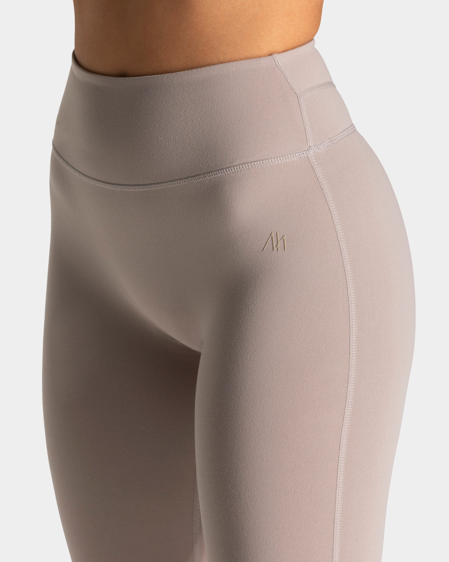 Luxmotion Sculpt Scrunch Leggings "Stone"
