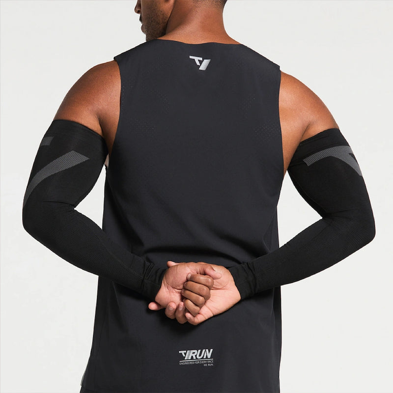 RUNR_U_Armsleeves3_Struktur