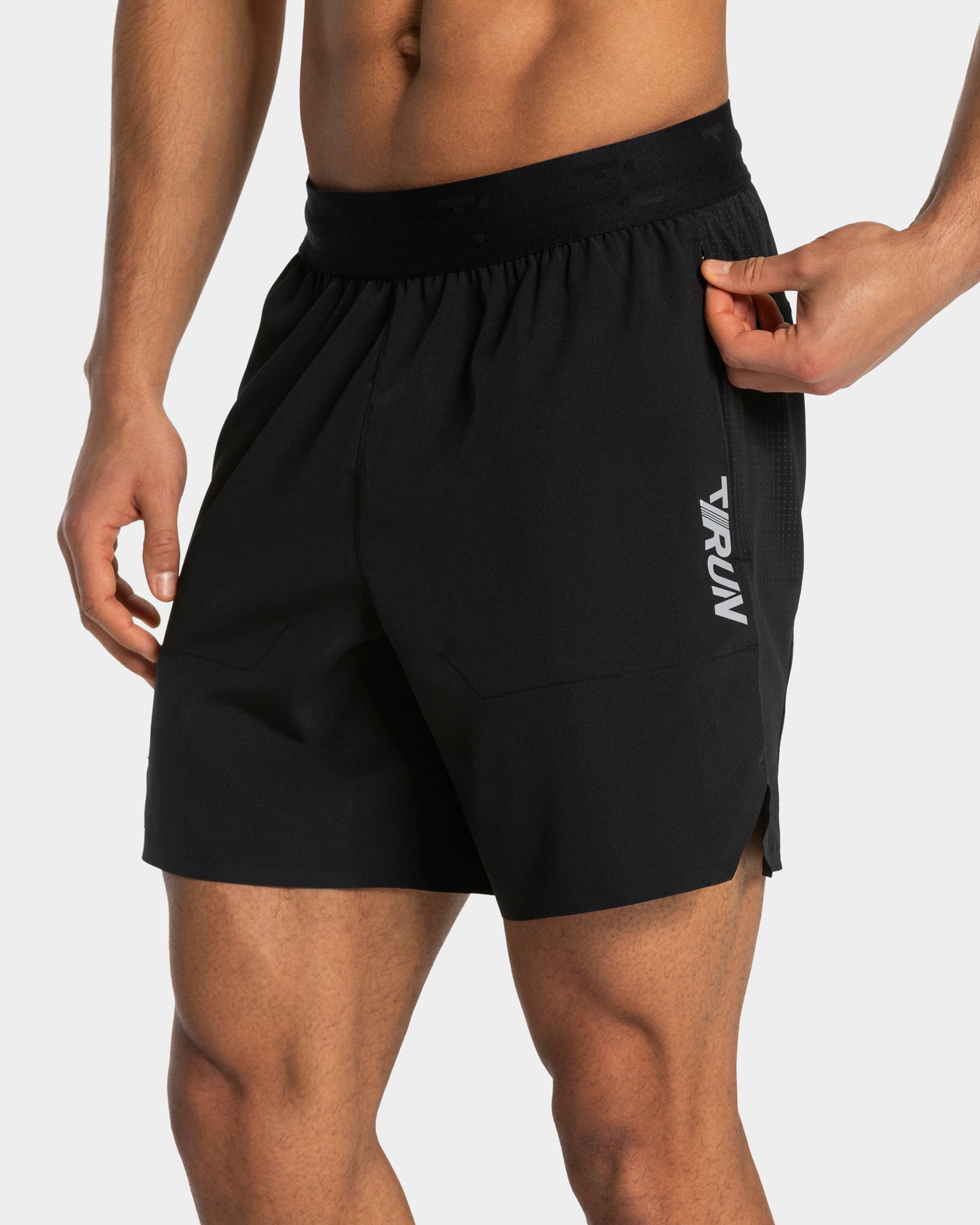 RUN Shorts 7 Inch ‘Black’