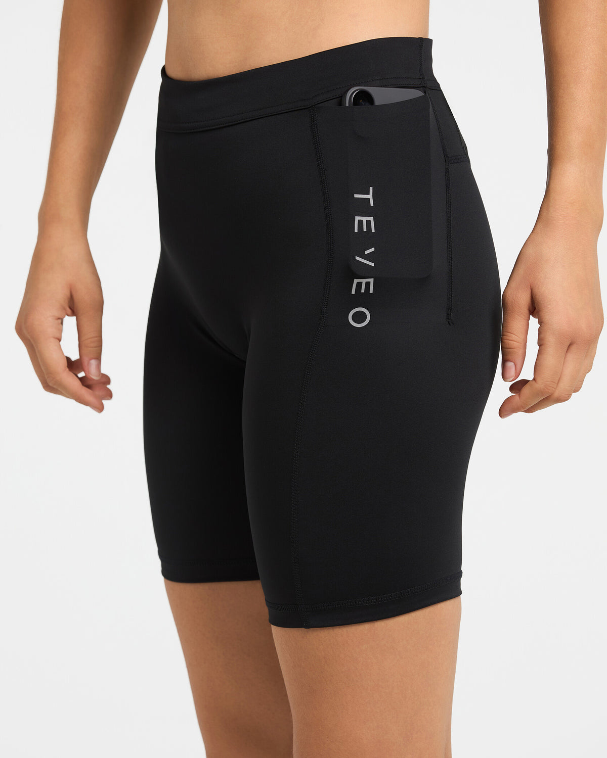 RUN RACE Shorts 8 Inch "Schwarz"
