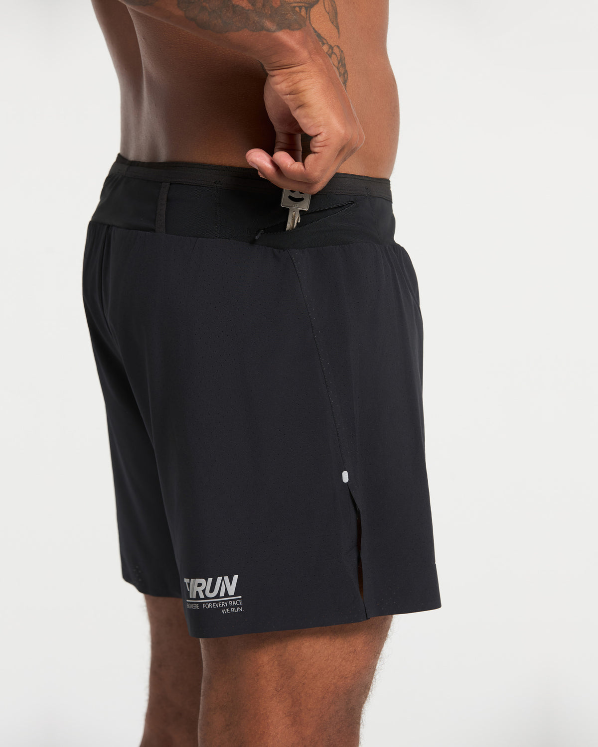 RUN RACE Split Shorts "Schwarz"
