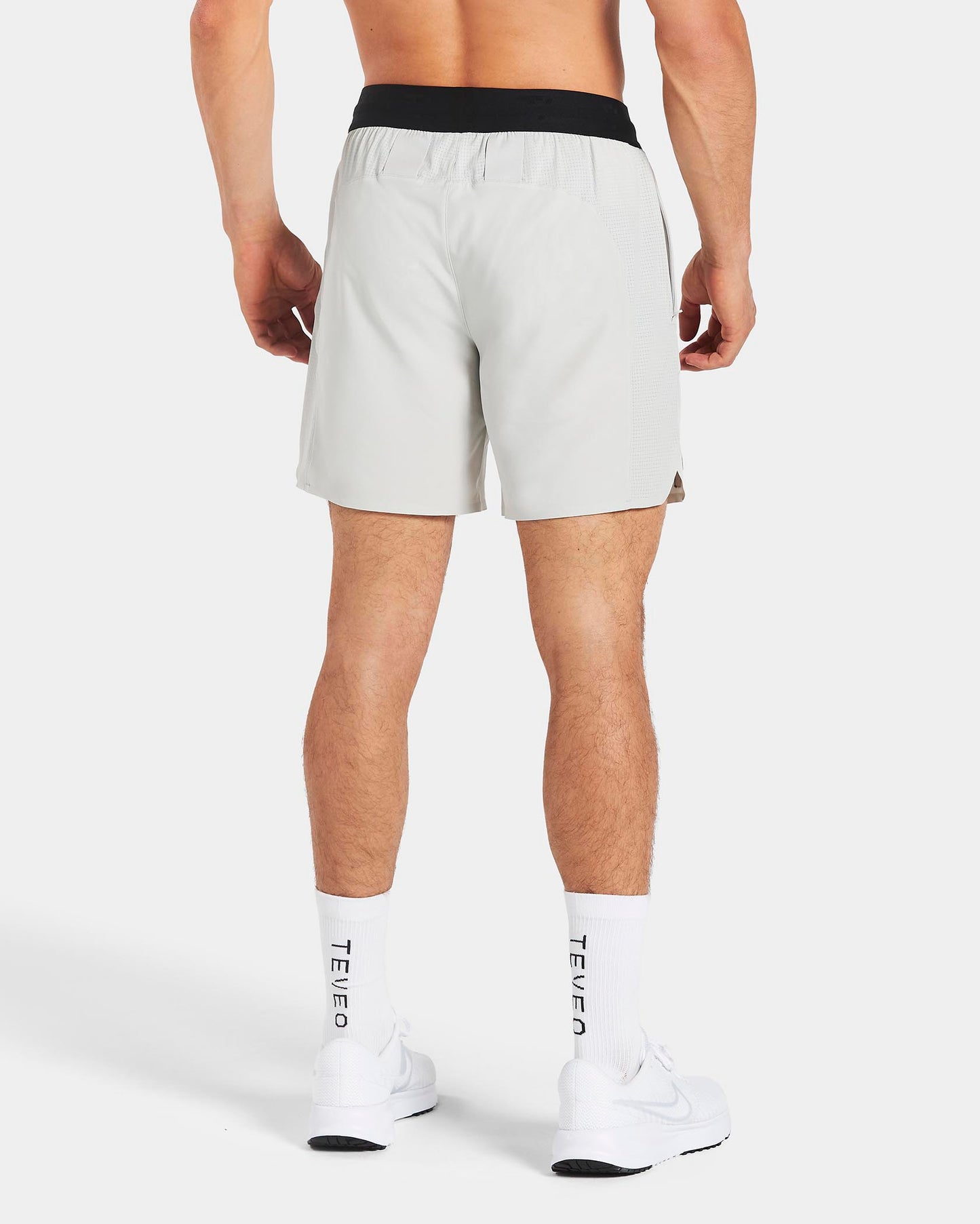 RUN Shorts 7 Inch "Hellgrau"