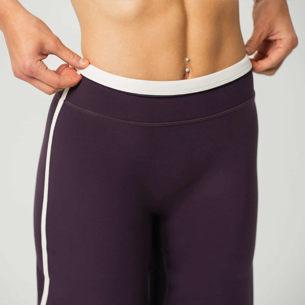 SOFT_W_Flared-Leggings3_Bund