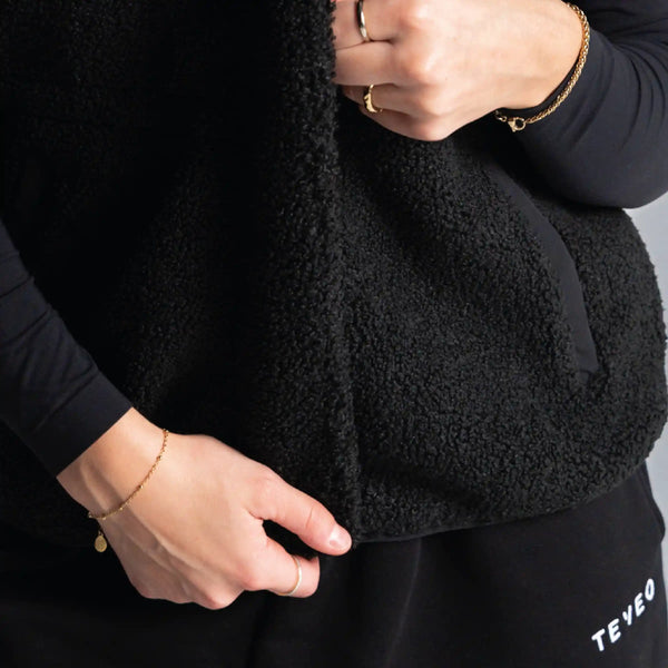 STU_W_TeddyWeste3_Saum