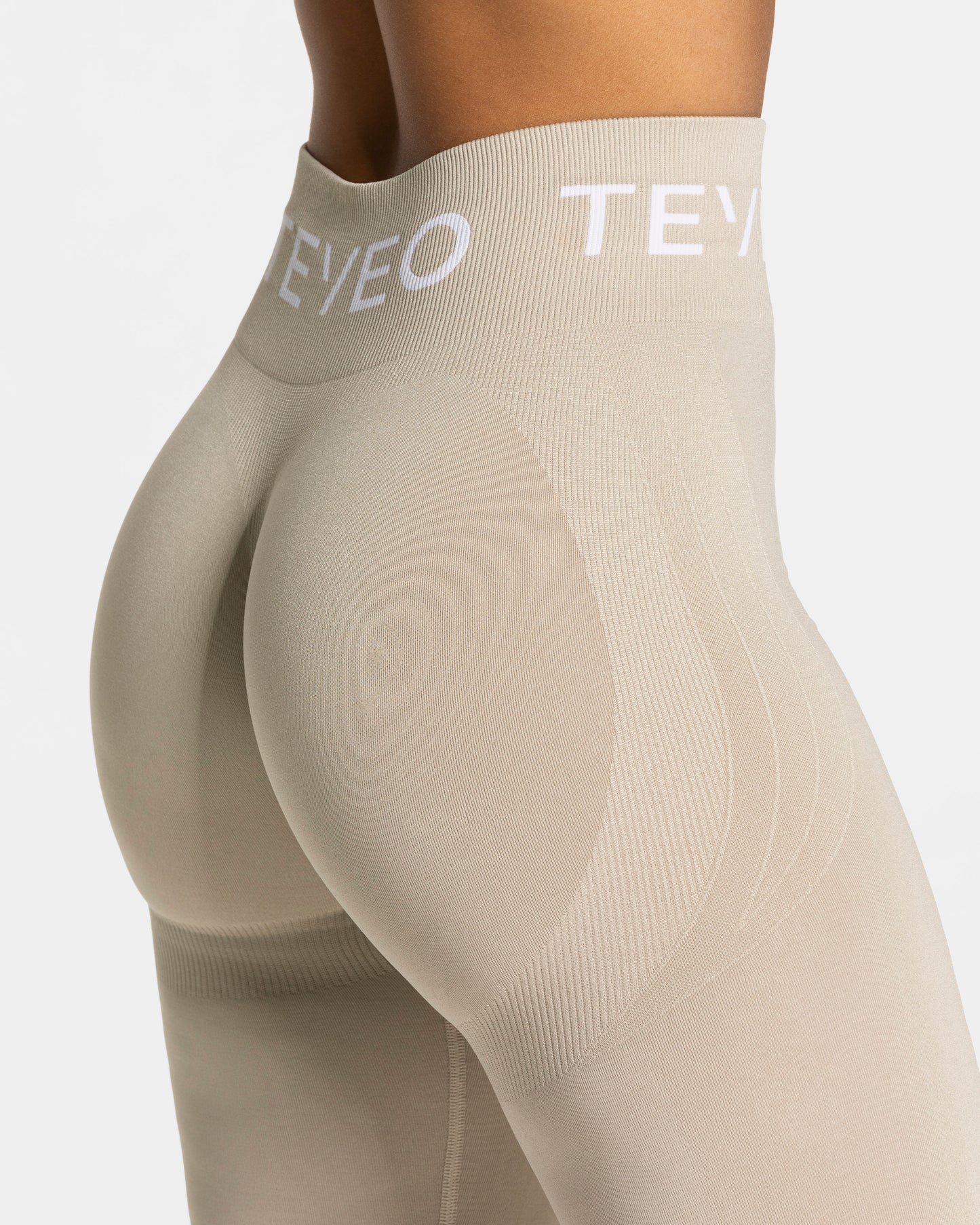 Signature Covert Scrunch Leggings ‘Latte’