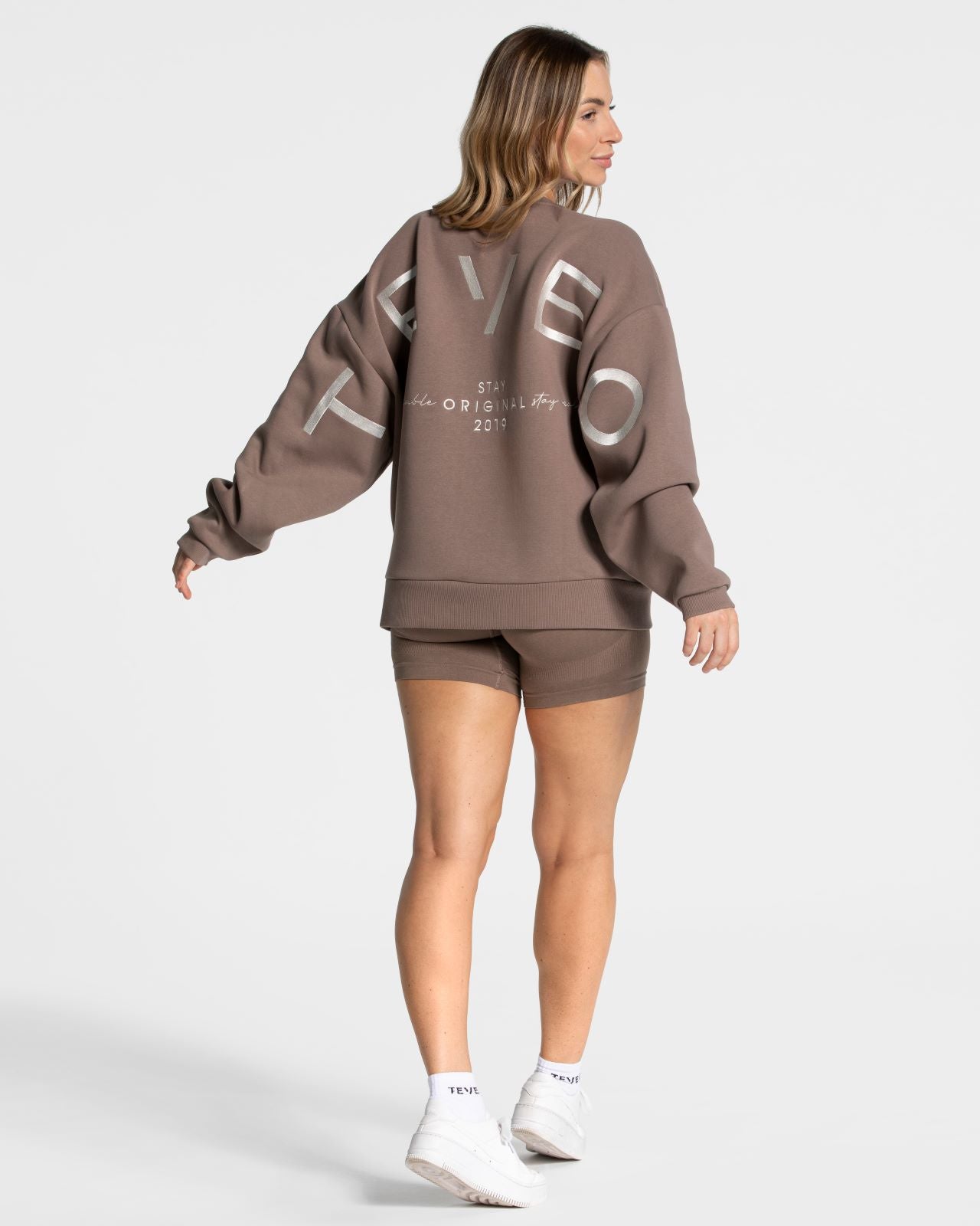 Signature Oversized Sweater 'Mocha'
