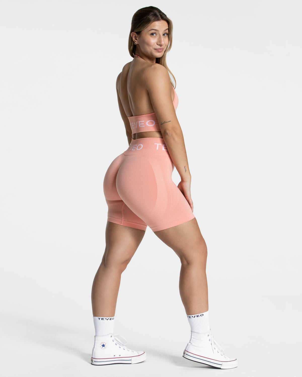 Signature Halterneck Bra ‘Peach’