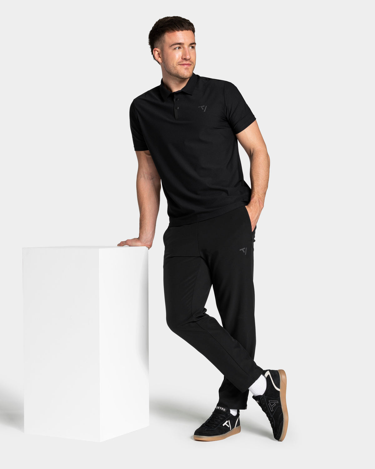 Baskets Classic Homme « noir/blanc cassé »