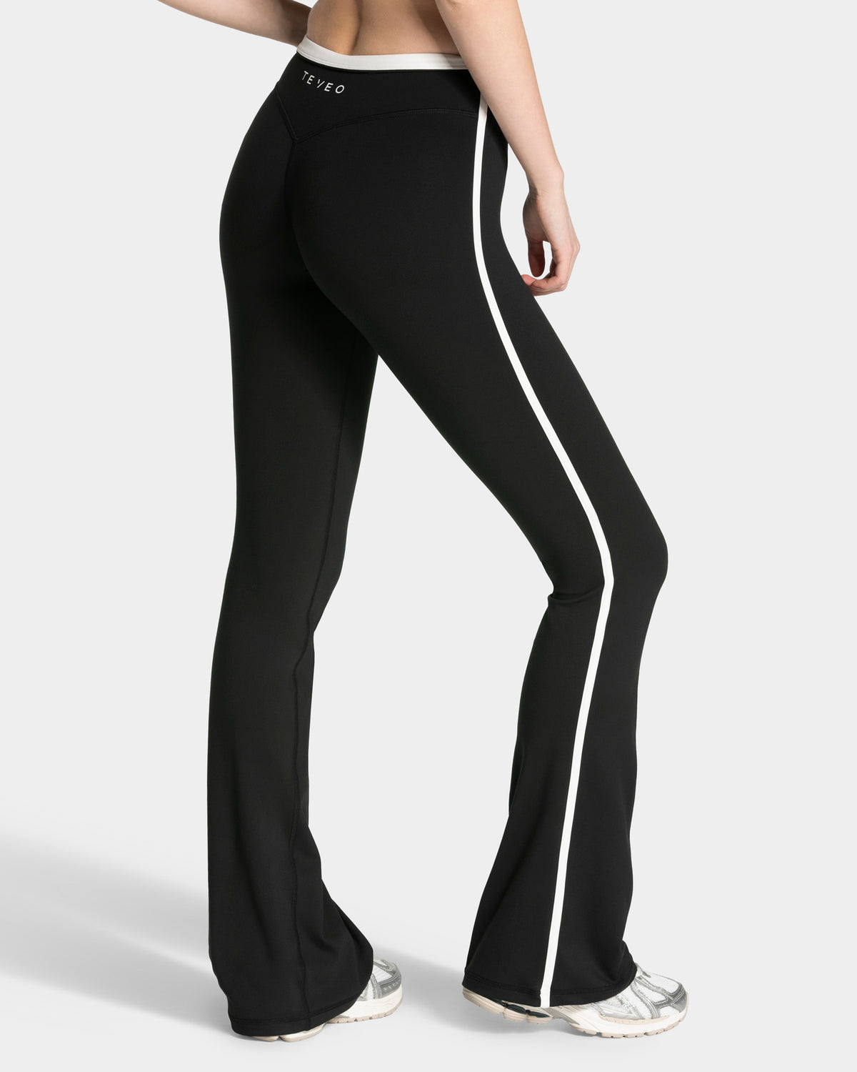Soft Flared Leggings – Regular ‘Black’