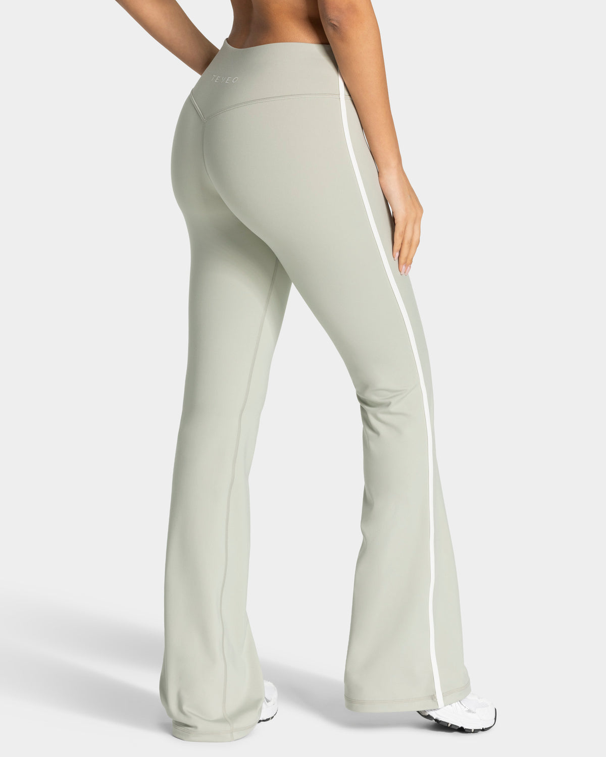 Soft Flared Leggings – Regular ‘Pistachio’