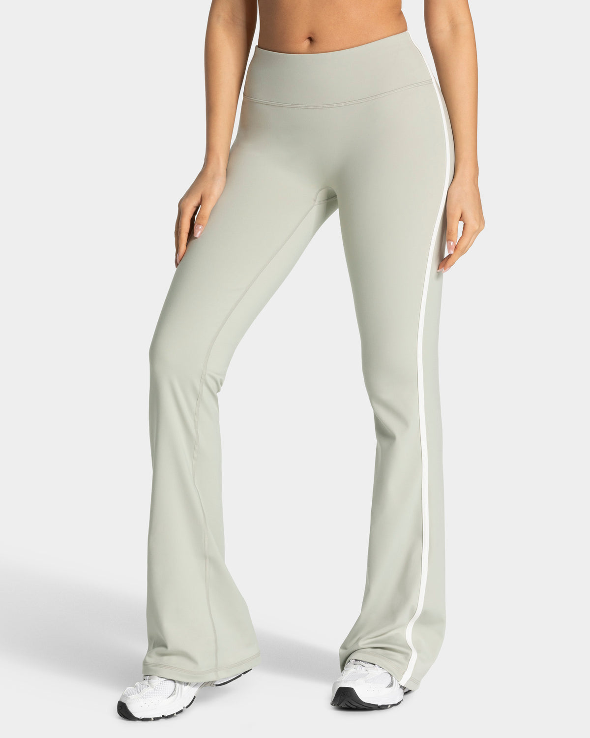 Soft Flared Leggings – Regular ‘Pistachio’
