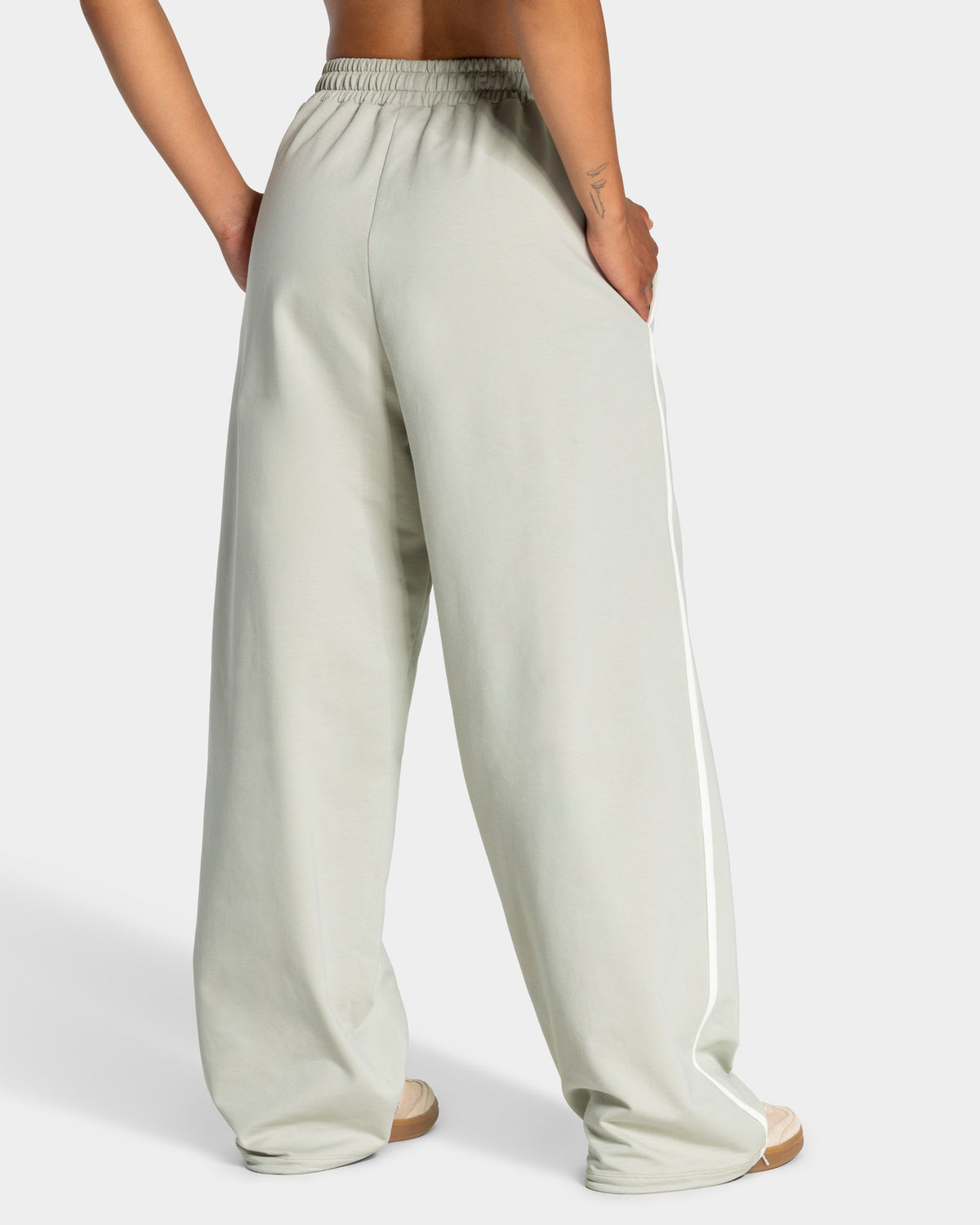 Soft Wide Leg Joggers – Regular ‘Pistachio’