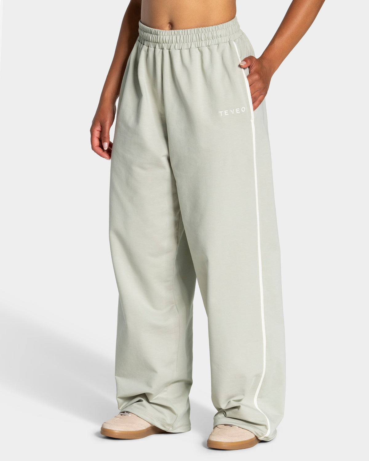 Soft Wide Leg Joggers – Regular ‘Pistachio’