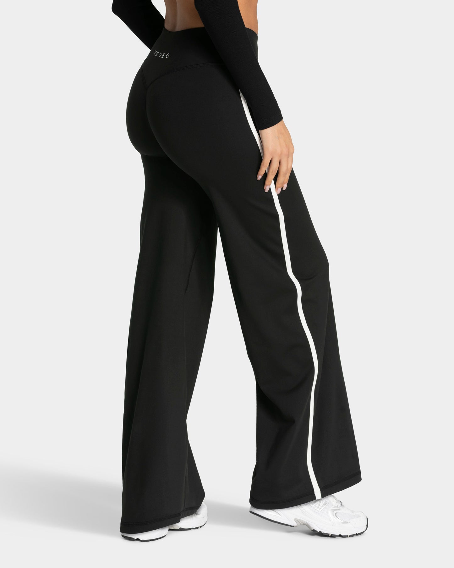 Soft Straight Leg Pants – Regular ‘Black’