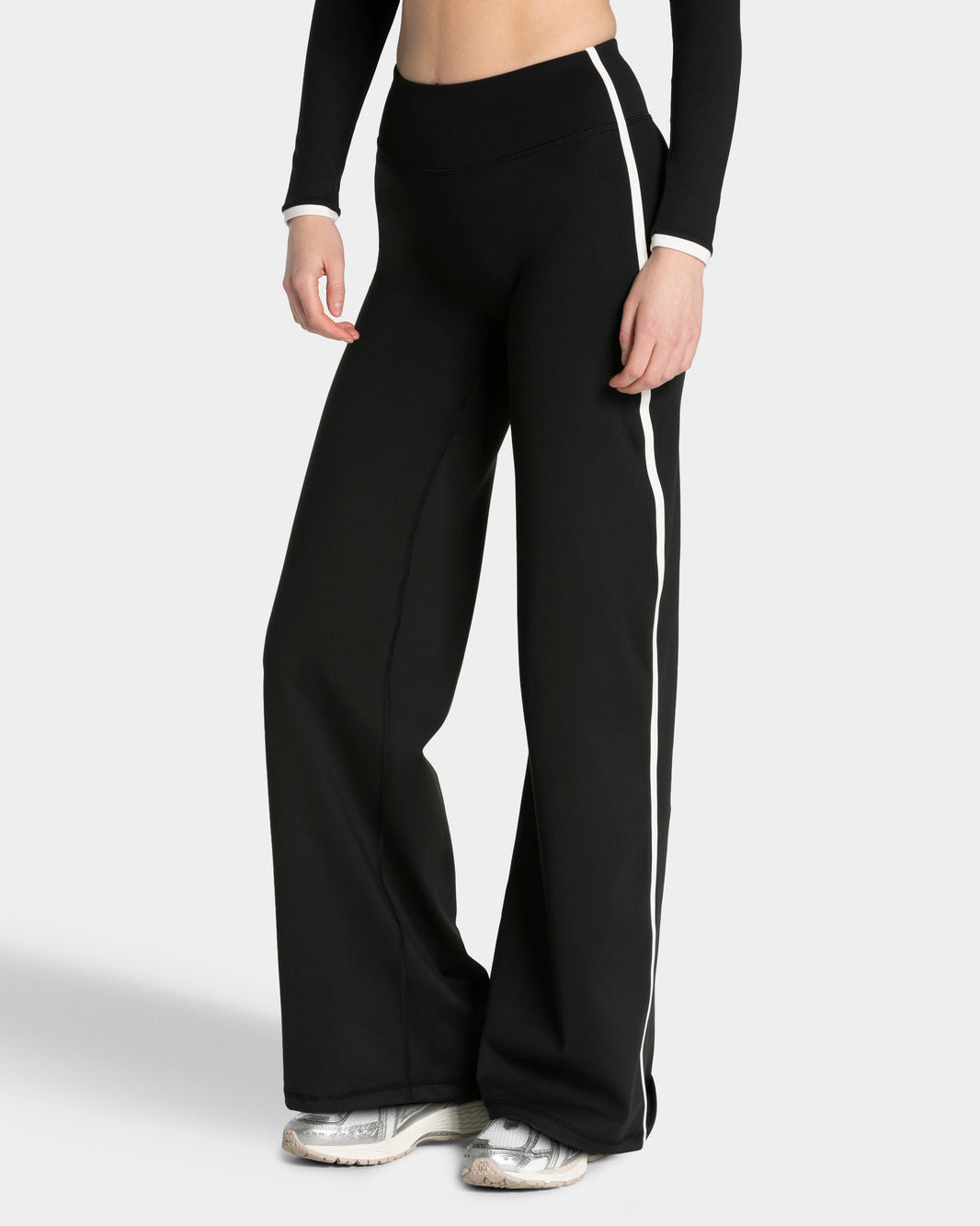 Pantalon à jambe droite et coupe longue Soft « Noir »