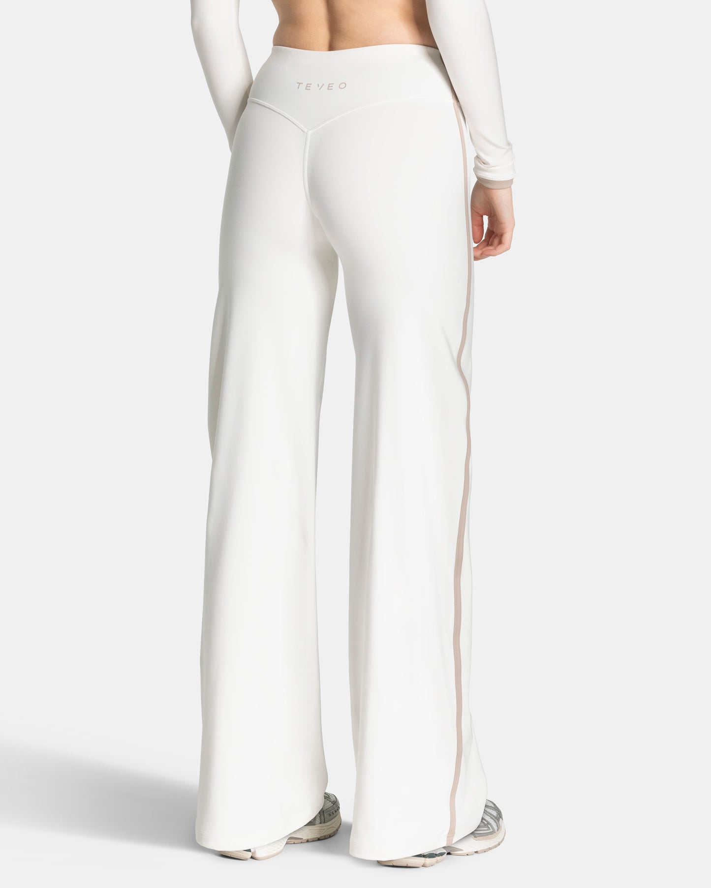 Pantalon à jambe droite standard Soft « Blanc cassé »