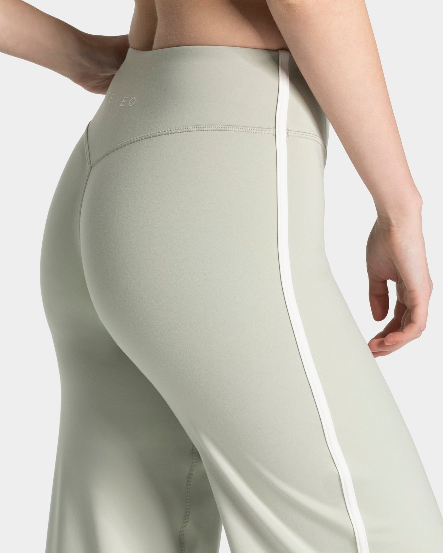 Soft Straight Leg Pants – Regular ‘Pistachio’