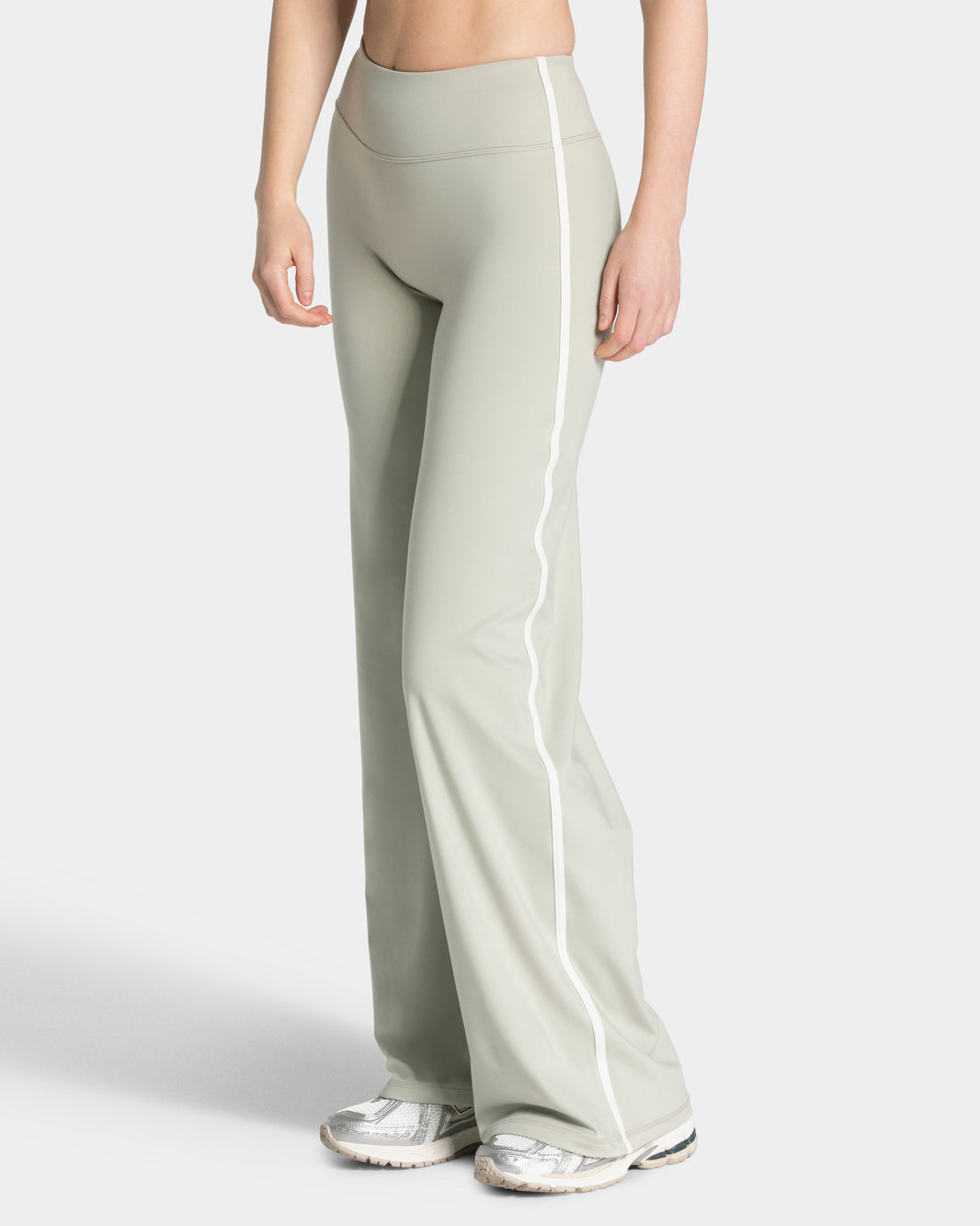 Soft Straight Leg Pants – Regular ‘Pistachio’