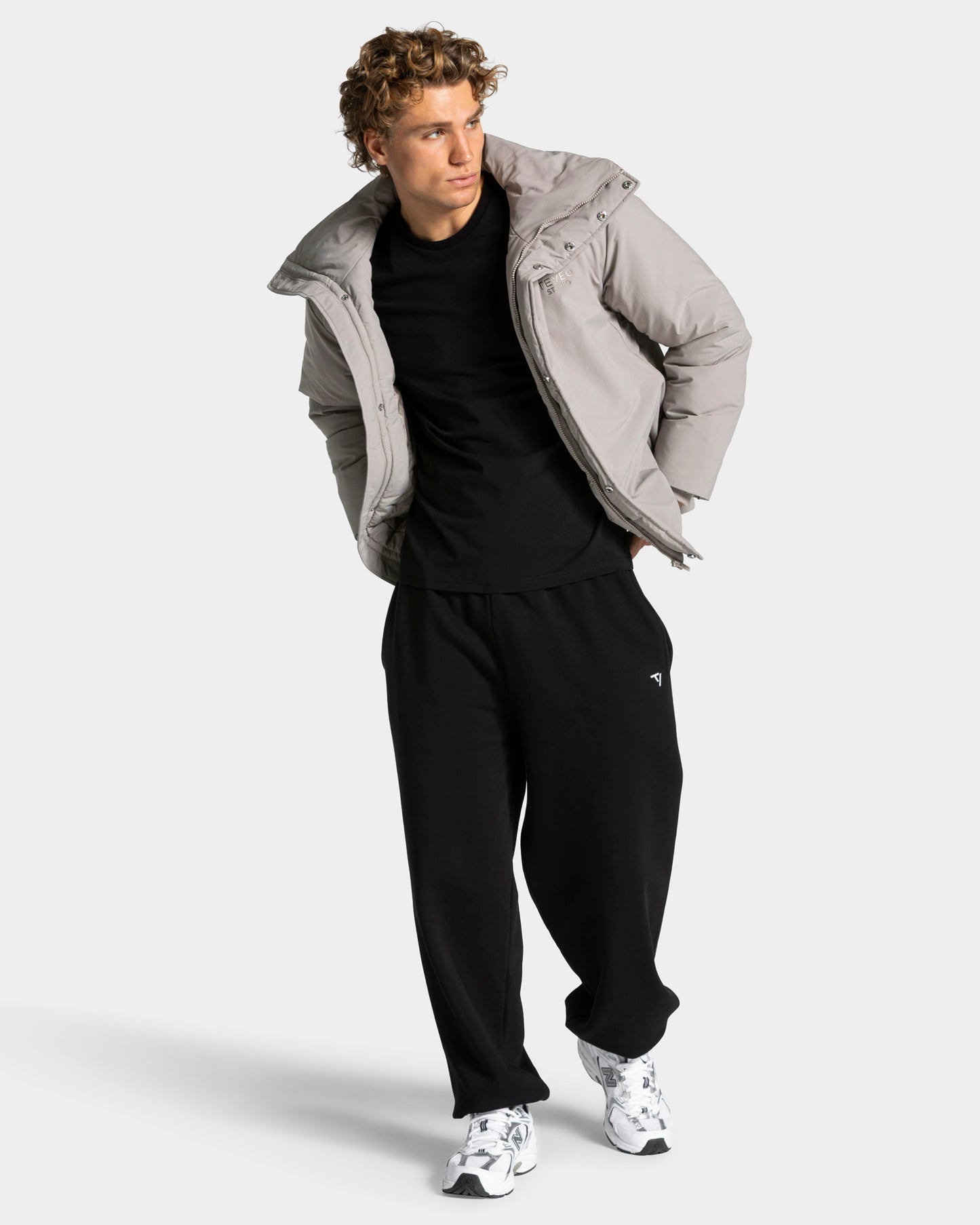 Studio Puffer Jacket ‘Smoke’