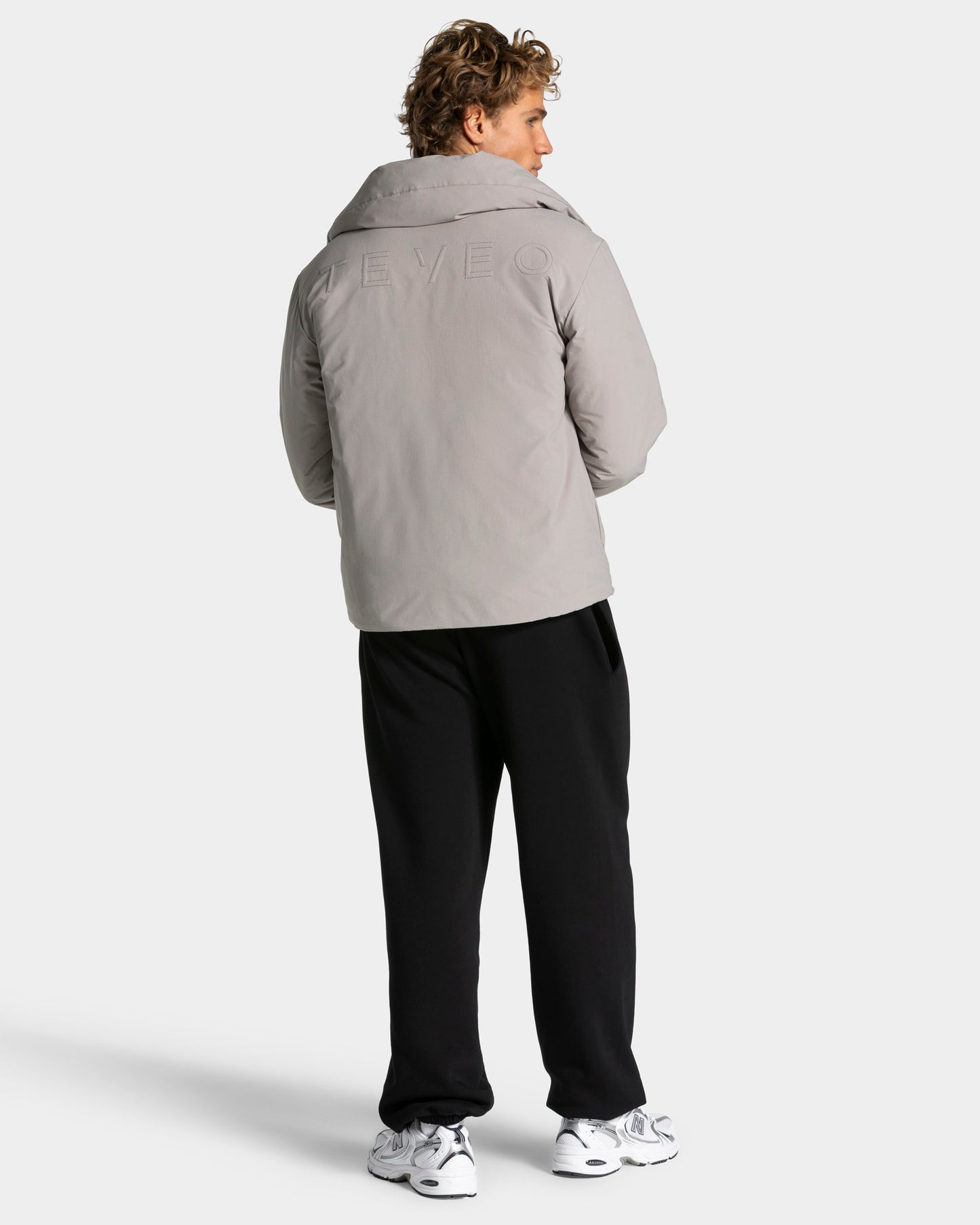 Studio Puffer Jacket ‘Smoke’