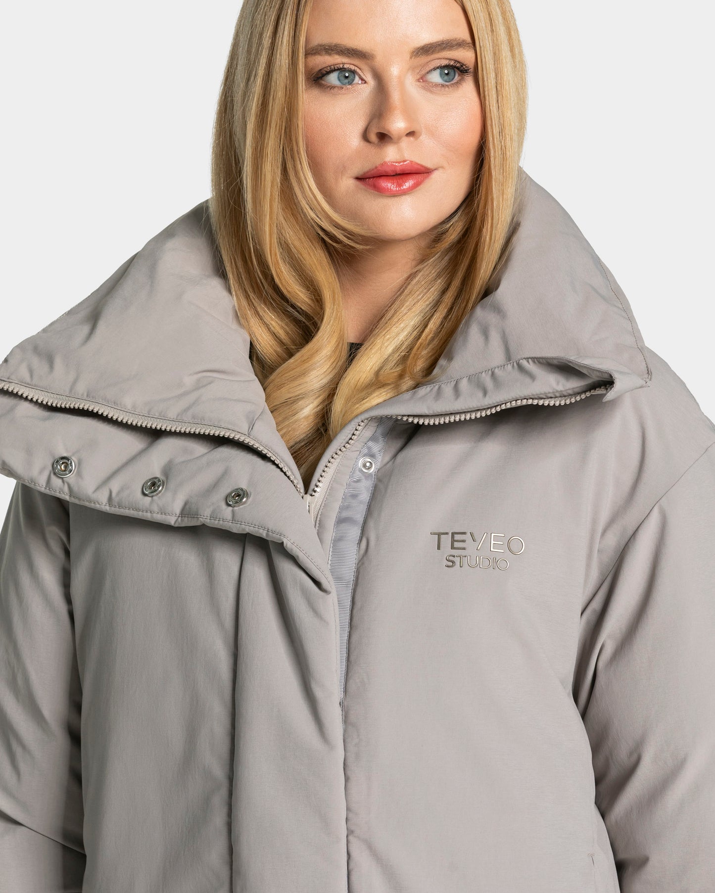 Studio Puffer Jacket ‘Smoke’